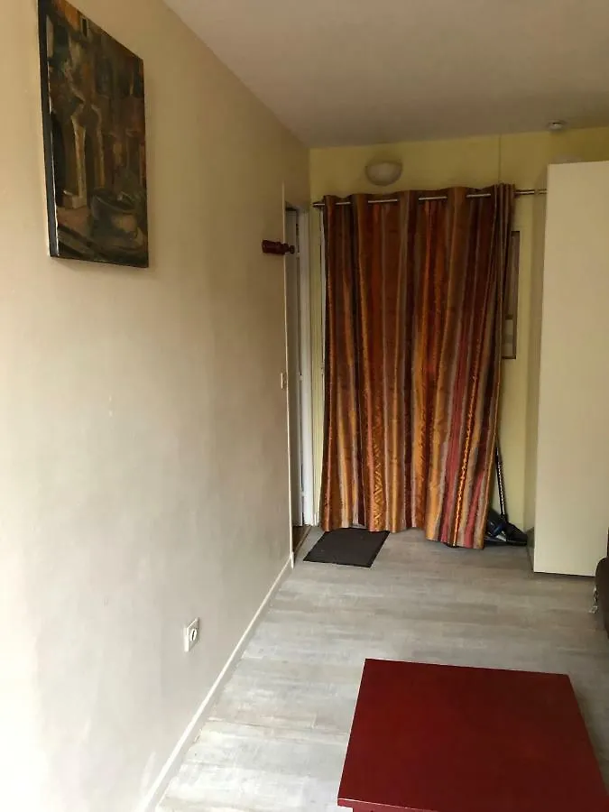 23 Rue De La Chapelle Apartment Paris