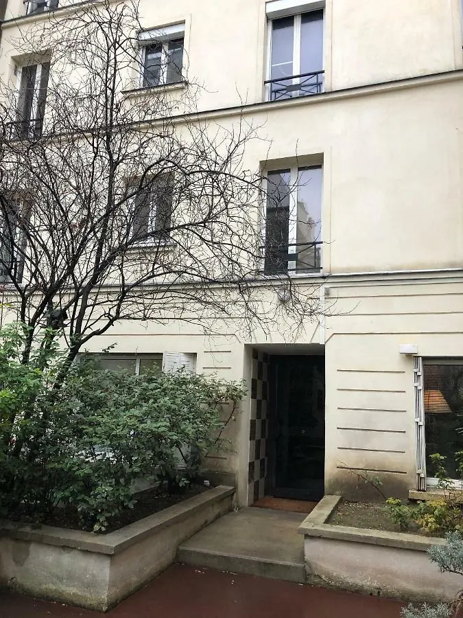 23 Rue De La Chapelle Apartment Paris France