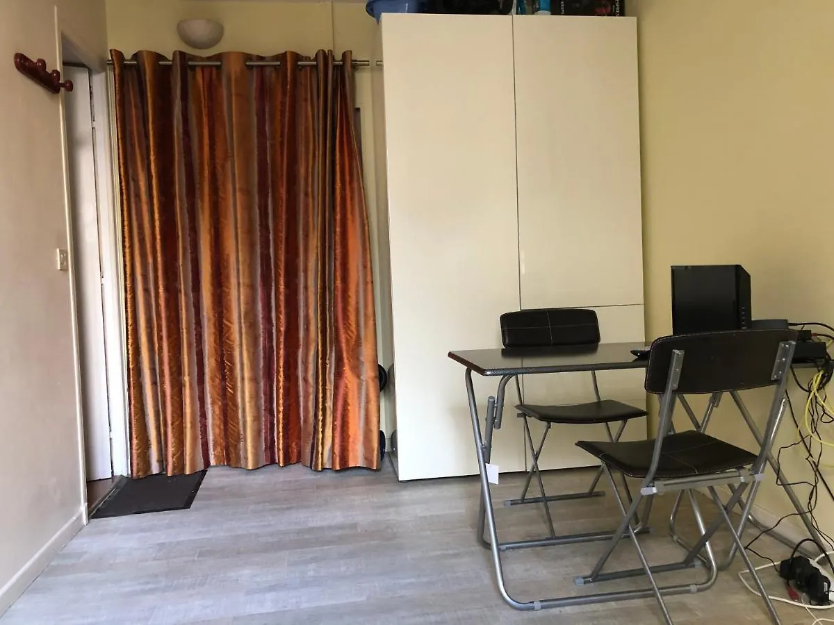 23 Rue De La Chapelle Apartment Paris